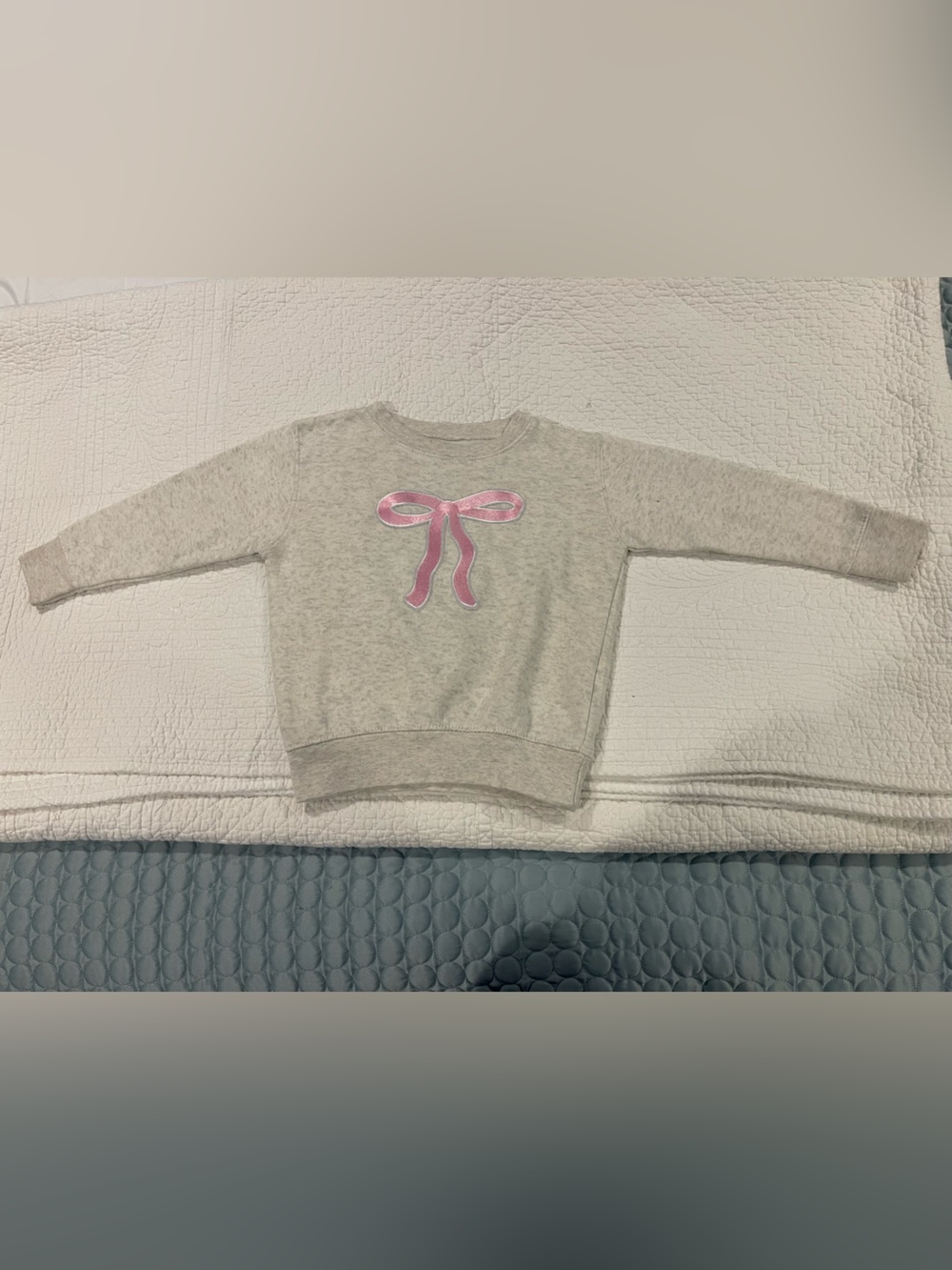 Sweet Wink Bow Sweatshirt Preppy Cozy Thick Appliqué Size 3T Toddler Preppy